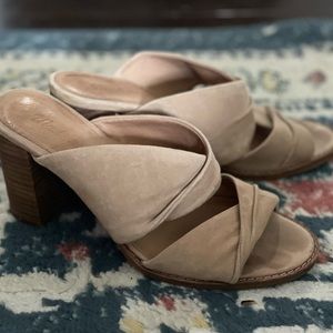 Great condition- MADEWELL stacked / block heels